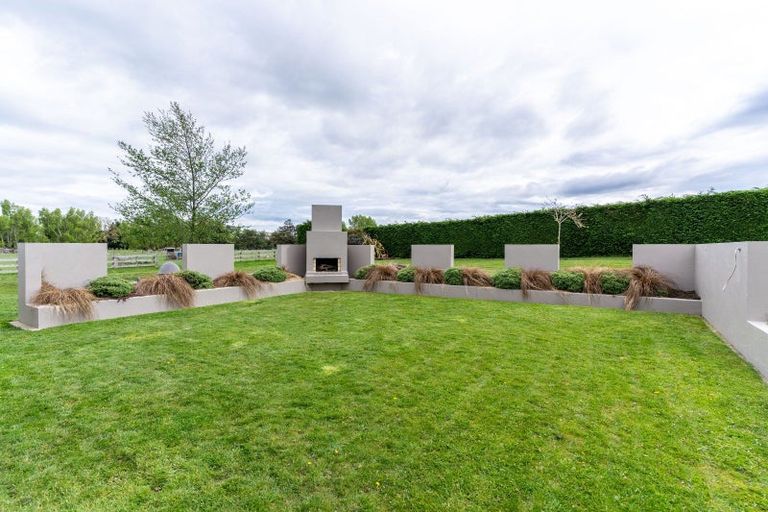 Photo of property in 99 Centre Bush Otapiri Road, Centre Bush, Winton, 9782