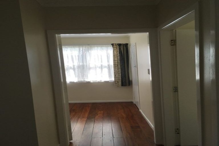 Photo of property in 86 Brandon Street, Featherston, 5710