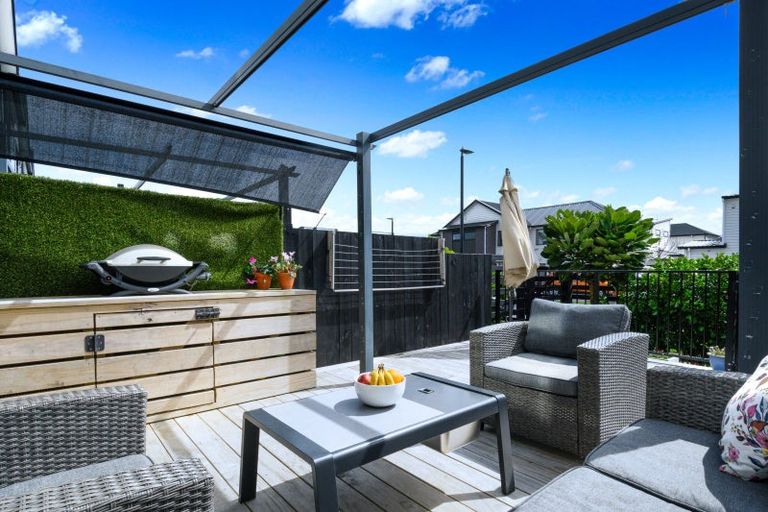 Photo of property in 14 Timbermill Road, Whenuapai, Auckland, 0618