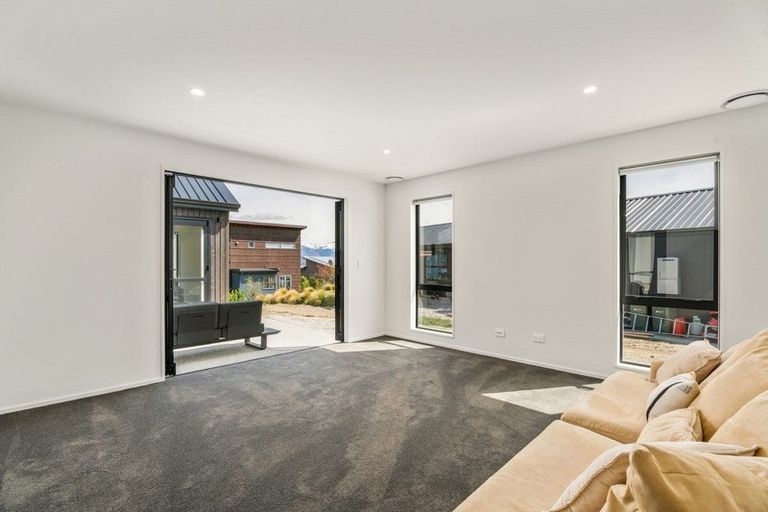 Photo of property in 37 Farrant Drive, Wanaka, 9305