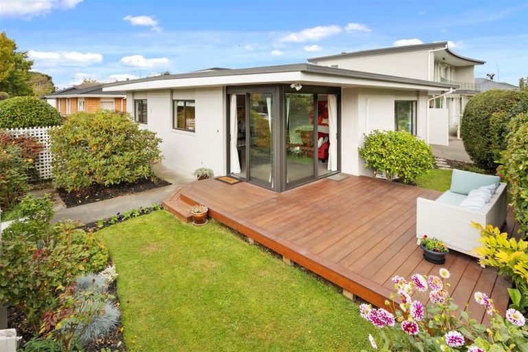 Photo of property in 19 Tudor Avenue, Ilam, Christchurch, 8041