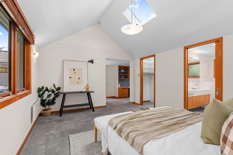 Photo of property in 17 Makora Street, Fendalton, Christchurch, 8041