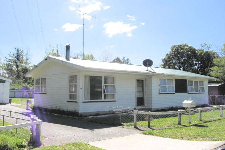 Photo of property in 64 Te Herekiekie Street, Turangi, 3334