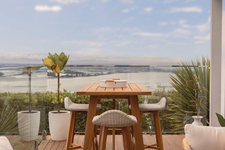 Photo of property in 4 Melleray Place, Redcliffs, Christchurch, 8081