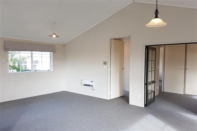 Photo of property in 54 Shamrock Street, Takaro, Palmerston North, 4412