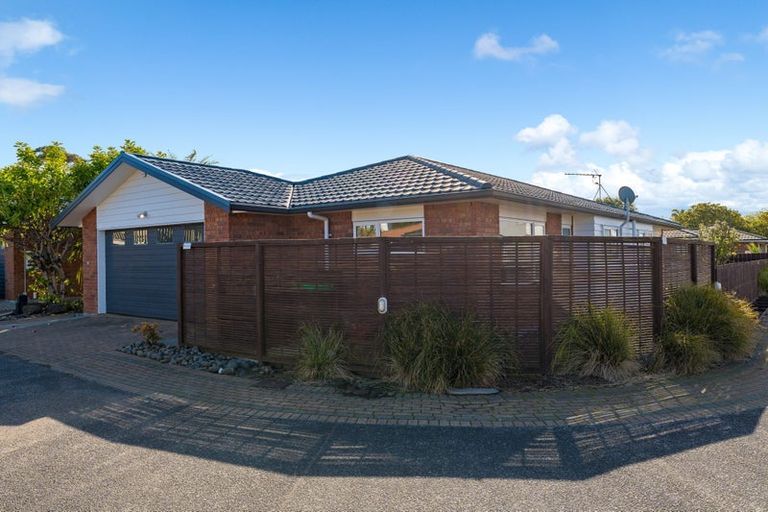 Photo of property in 21/103 Swanson Road, Henderson, Auckland, 0610