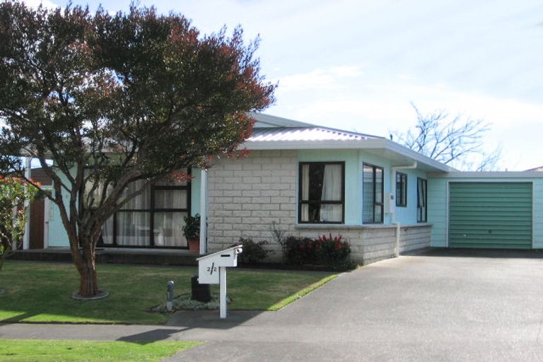 Photo of property in 2/2 Ted Harpur Place, Onekawa, Napier, 4110
