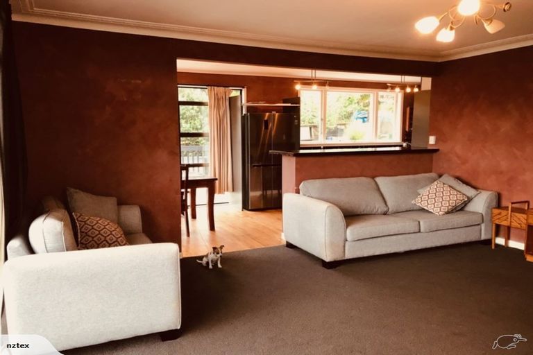 Photo of property in 35 Ranui Avenue, Ranui, Auckland, 0612