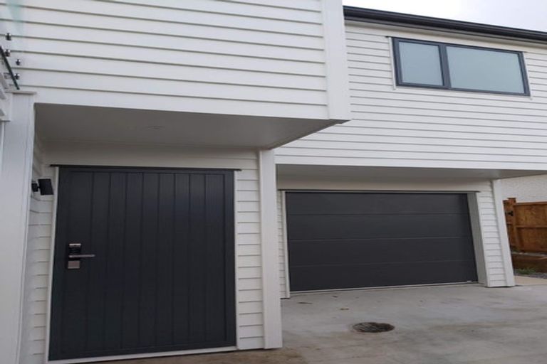 Photo of property in 9a Gossamer Drive, Pakuranga Heights, Auckland, 2010