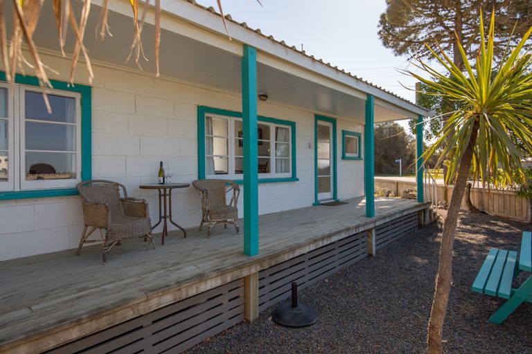 Photo of property in 19 South Crescent, Amberley, 7481