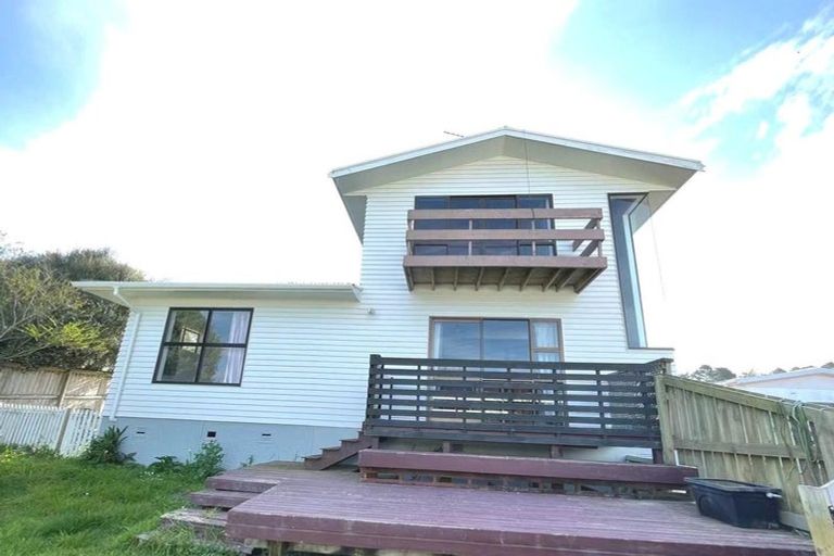 Photo of property in 122 Triangle Road, Massey, Auckland, 0614