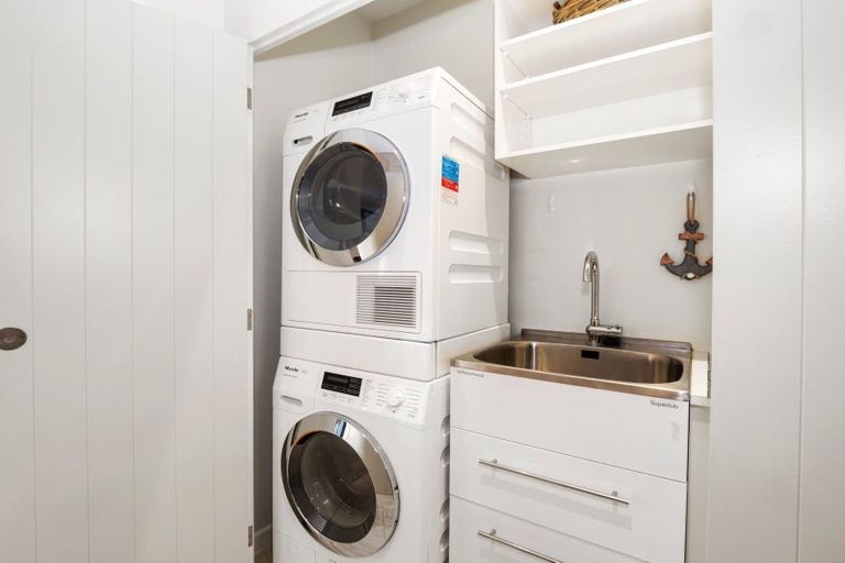 Photo of property in 157 Marine Parade, Mount Maunganui, 3116