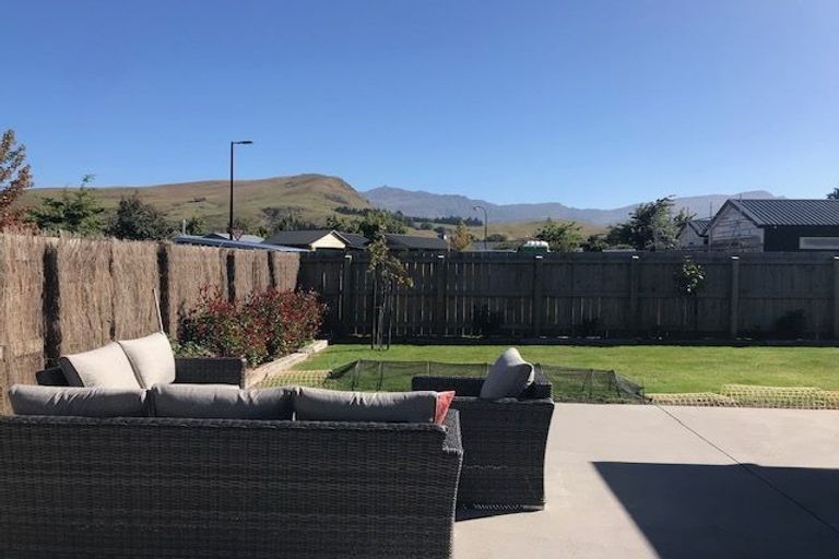 Photo of property in 9 Red Cottage Drive, Lake Hayes, Queenstown, 9304