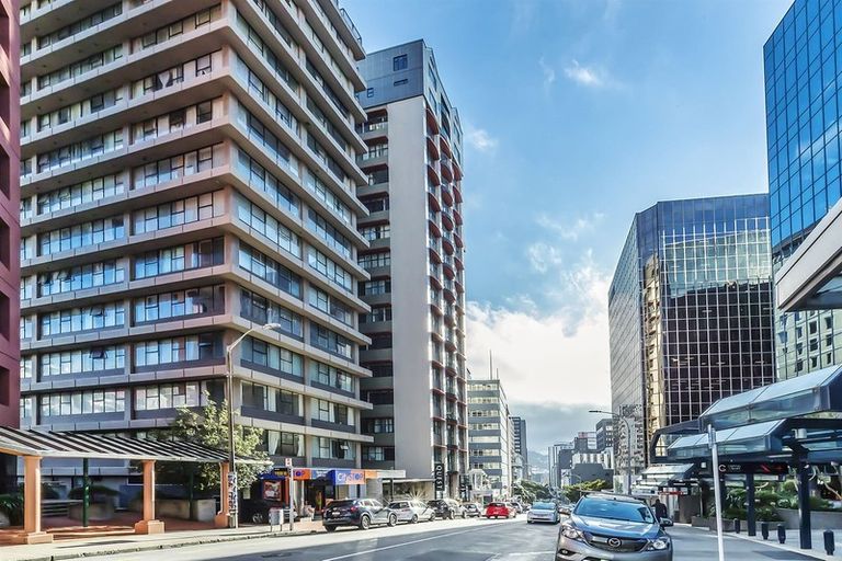 Photo of property in Terrace Garden Apartments, 3b/120 The Terrace, Wellington Central, Wellington, 6011