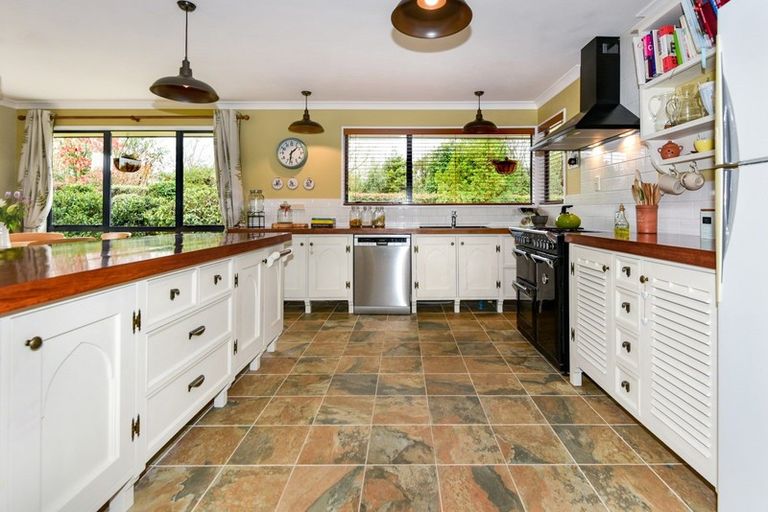 Photo of property in 34 Churchlea Place, Darfield, 7510