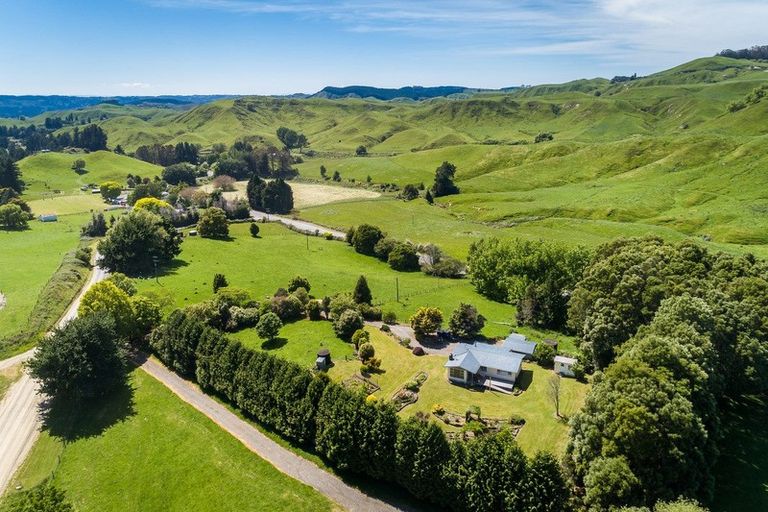 Photo of property in 25 Kakariki Farm Road, Kotemaori, 4188