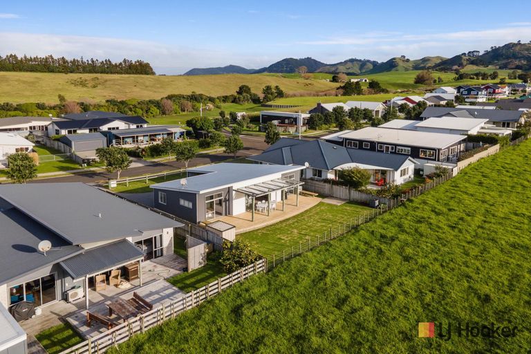 Photo of property in 34 Ocean Breeze Drive, Waihi Beach, 3611