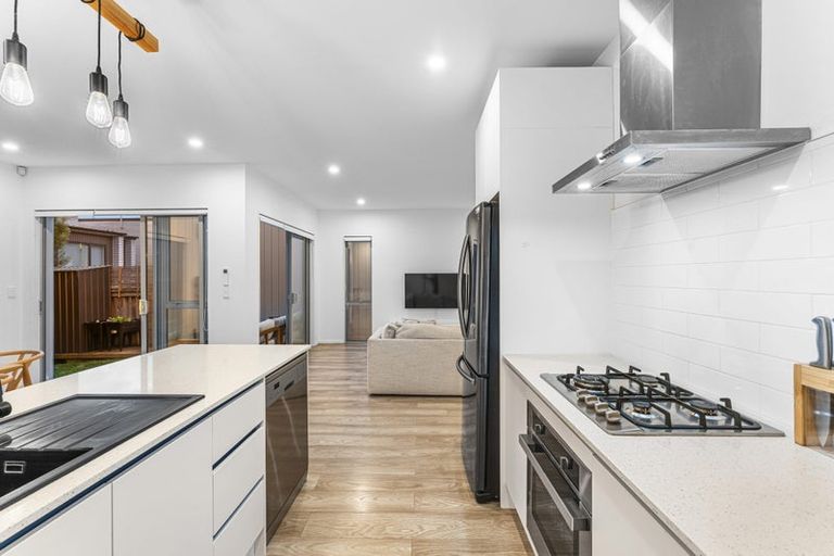 Photo of property in 9 Heri Lane, Westgate, Auckland, 0814