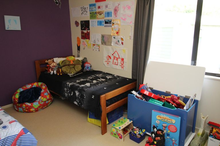 Photo of property in 20 Rewarewa Street, Owhata, Rotorua, 3010