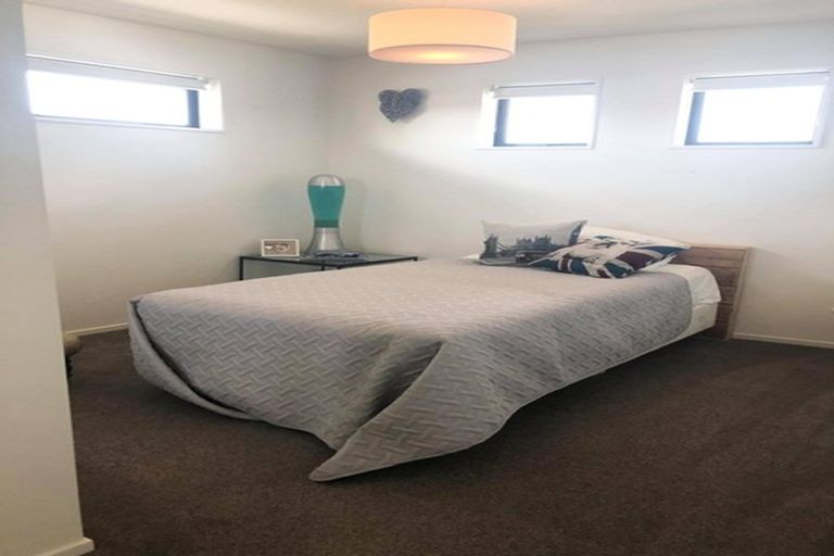 Photo of property in 1 Hawthorn Mews, Rangiora, 7400