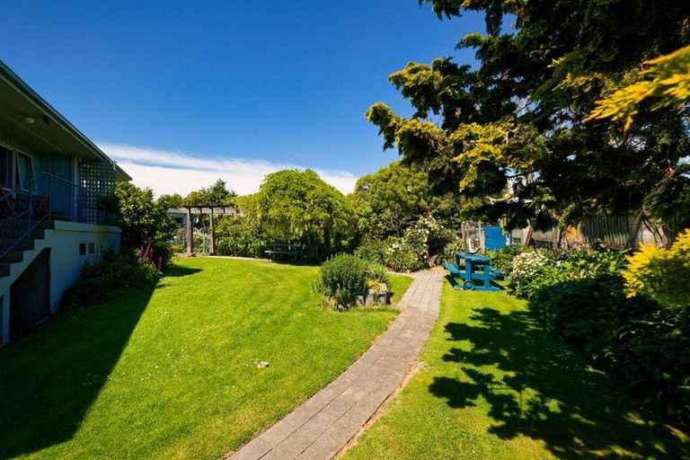 Photo of property in 2 Adelphi Terrace, Kaikoura, 7300