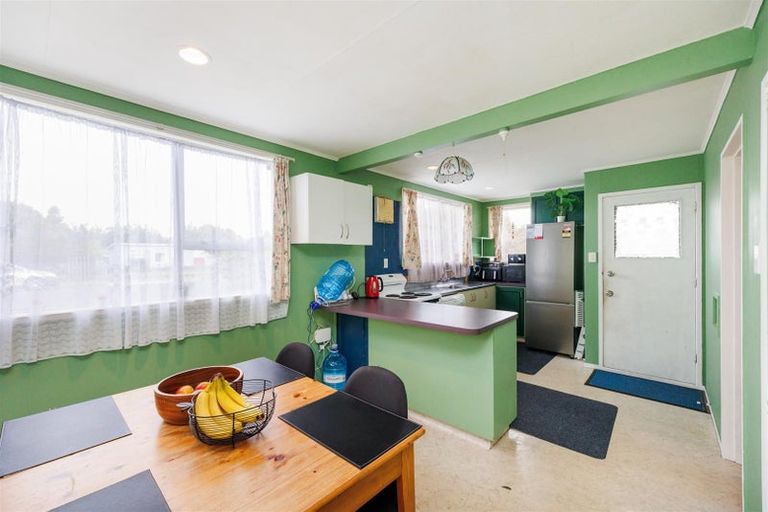 Photo of property in 19 Alexandra Street, Marton, 4710