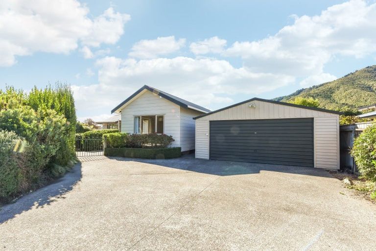 Photo of property in 21 Captains Close, Waikawa, Picton, 7220