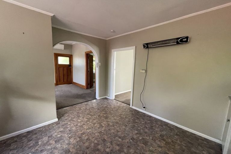 Photo of property in 16 Maude Street, Waimate, 7924