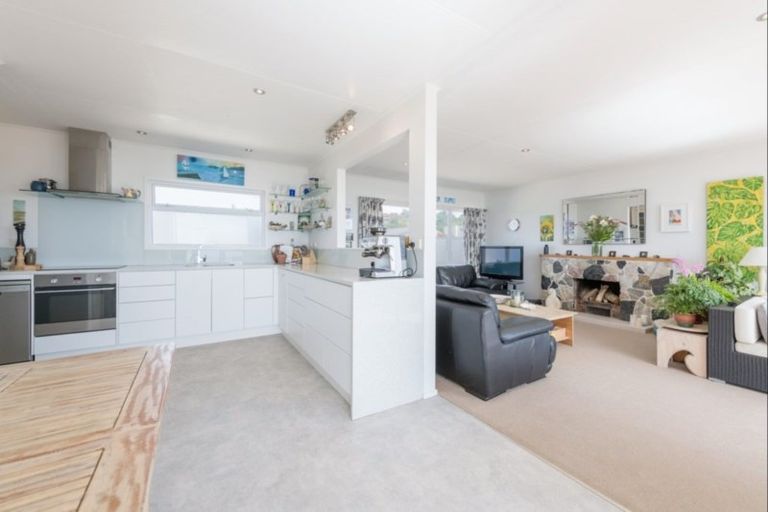 Photo of property in 9 Tait Street, Ruby Bay, Mapua, 7005