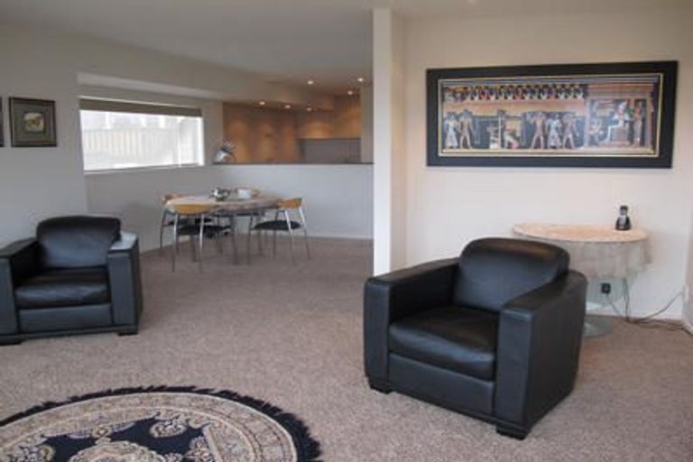 Photo of property in 1/43 Castor Bay Road, Castor Bay, Auckland, 0620