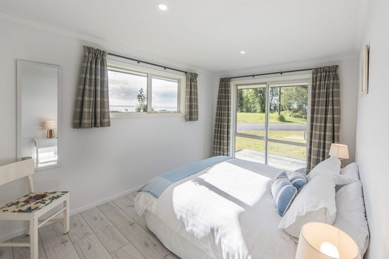 Photo of property in 221 Patons Rock Road, Patons Rock, Takaka, 7182