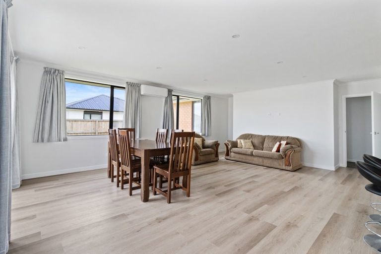 Photo of property in 8 Waitihi Way, Rototuna North, Hamilton, 3210