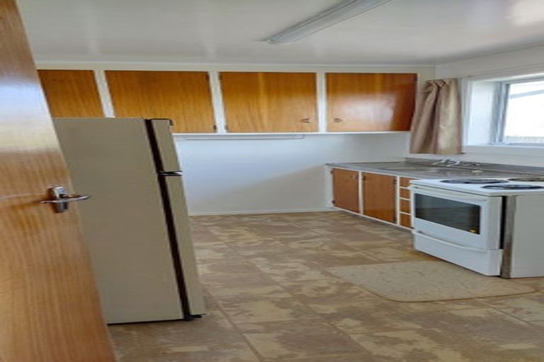 Photo of property in 2/22 Clare Road, St Albans, Christchurch, 8014