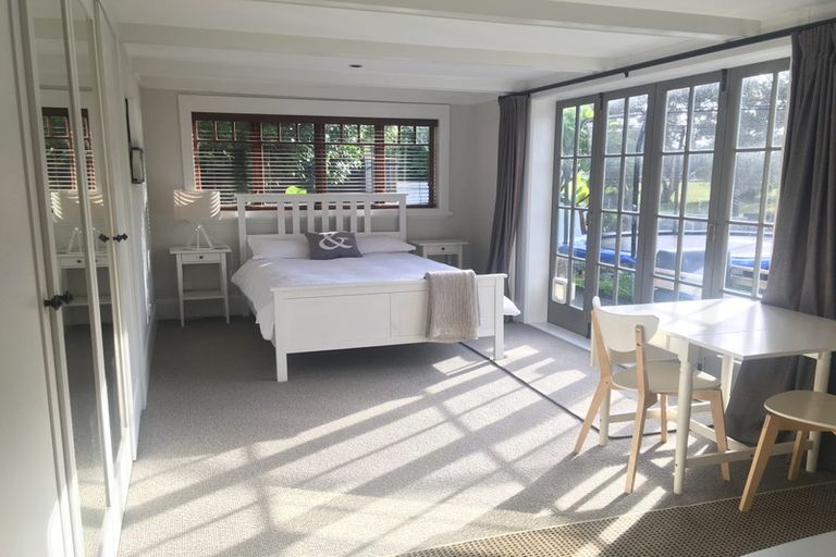 Photo of property in 20 Seabreeze Road, Narrow Neck, Auckland, 0624