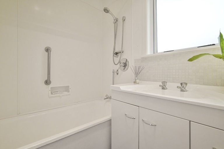 Photo of property in 4/505 Sylvan Road, Parkvale, Hastings, 4122