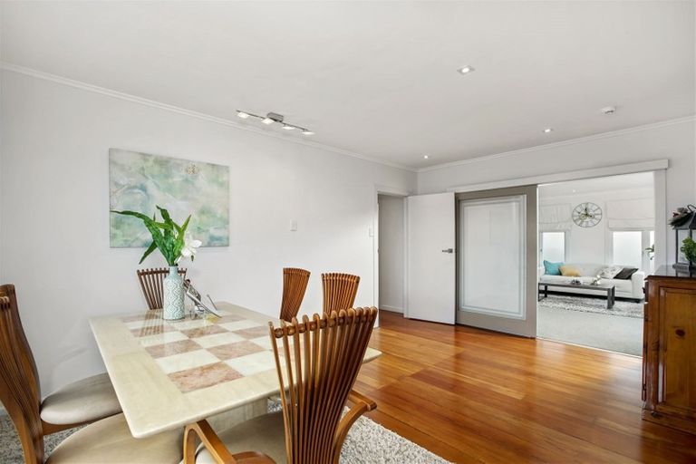 Photo of property in 89 East Coast Road, Castor Bay, Auckland, 0620