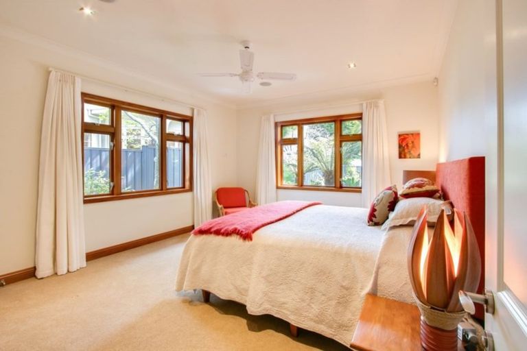 Photo of property in 26 Cameron Road, Bluff Hill, Napier, 4110