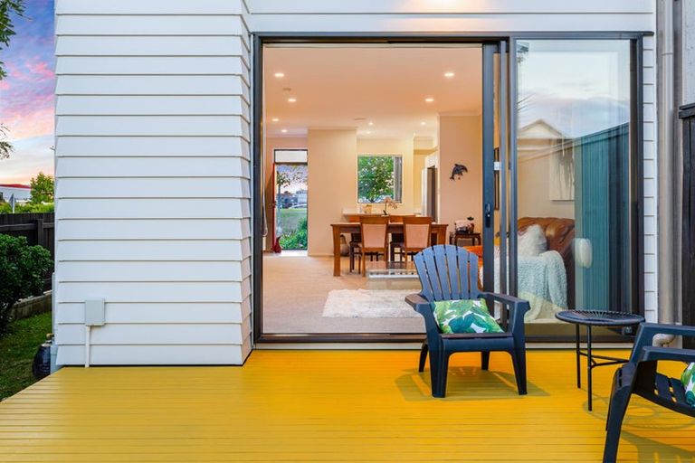 Photo of property in 34 Squadron Drive, Hobsonville, Auckland, 0616