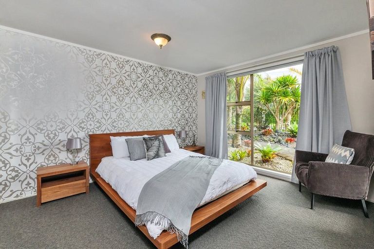 Photo of property in 9 Valerie Crescent, Okura, Albany, 0792