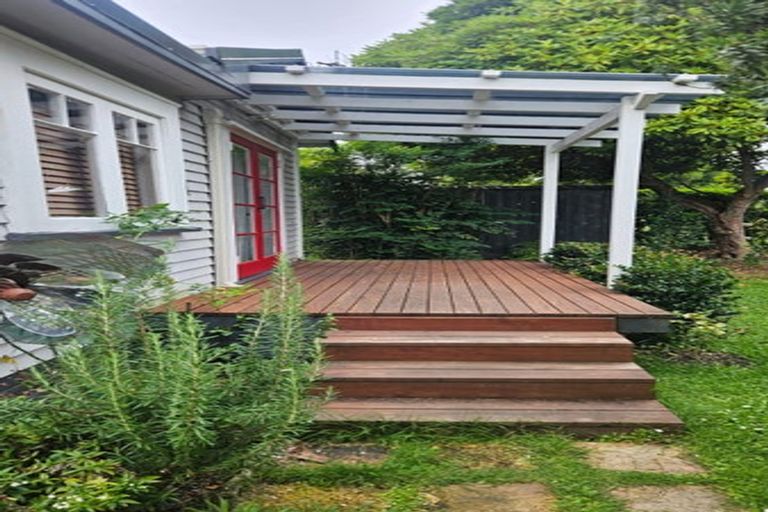 Photo of property in 41 Taupaki Road, Taupaki, Henderson, 0782