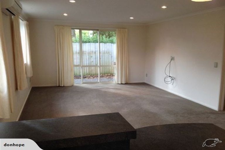 Photo of property in 3/220 Avonhead Road, Avonhead, Christchurch, 8042