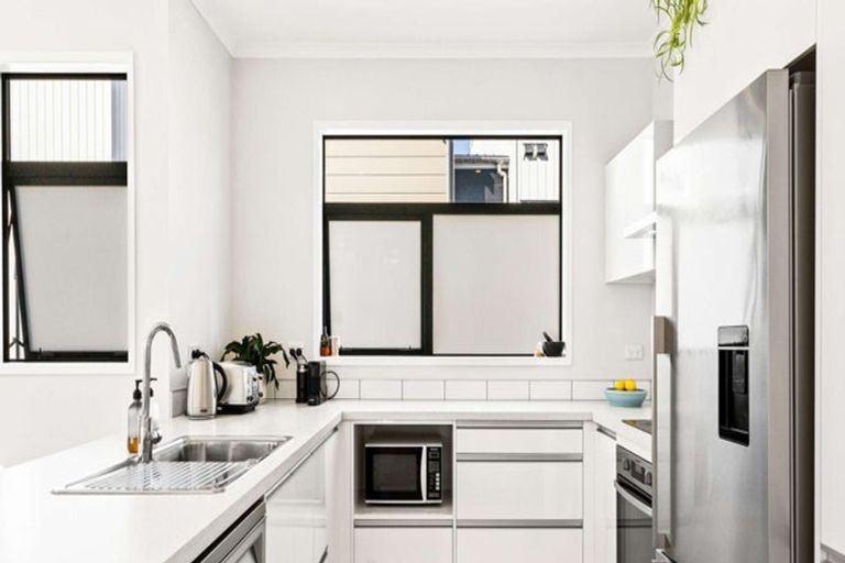 Photo of property in 74 Mapou Road, Hobsonville, Auckland, 0616