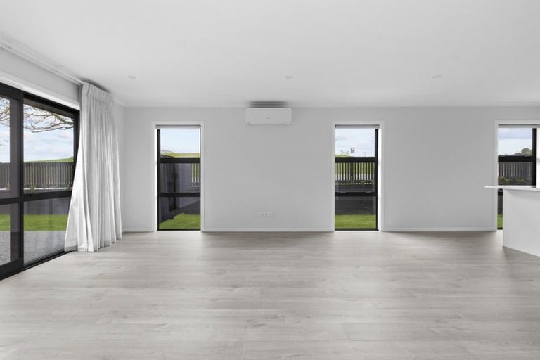 Photo of property in 8 Akakura Terrace, Peacocke, Hamilton, 3206