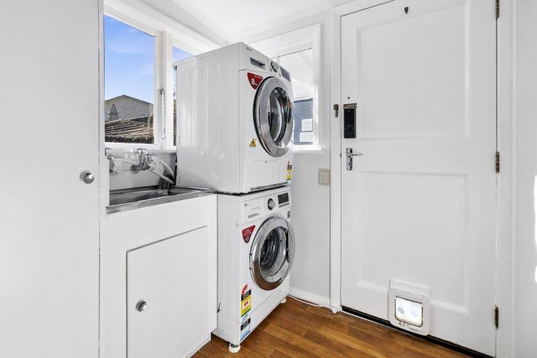 Photo of property in 112 Darlington Road, Miramar, Wellington, 6022