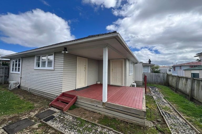 Photo of property in 22a Nogat Avenue, Papatoetoe, Auckland, 2024