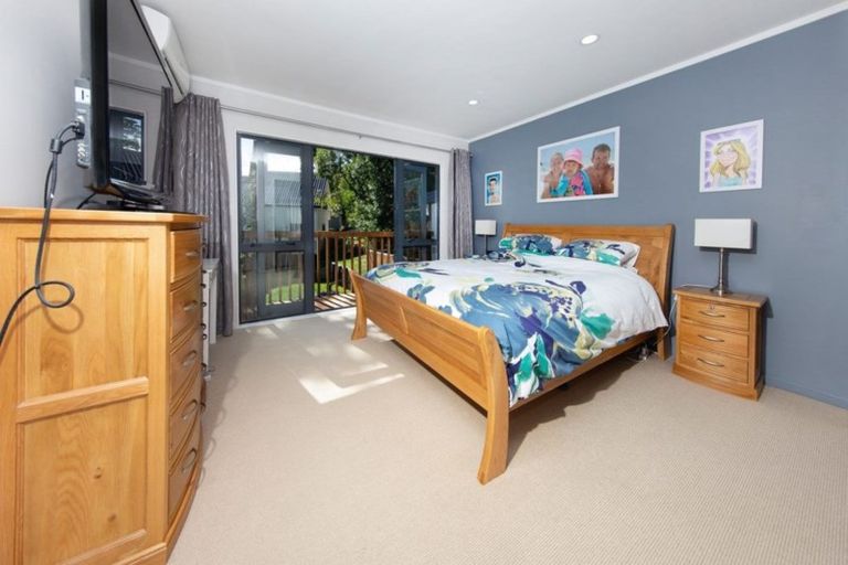 Photo of property in 2/30b Verbena Road, Birkdale, Auckland, 0626