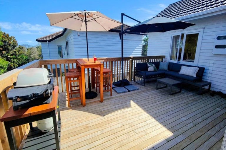 Photo of property in 1/63 Pupuke Road, Birkenhead, Auckland, 0627