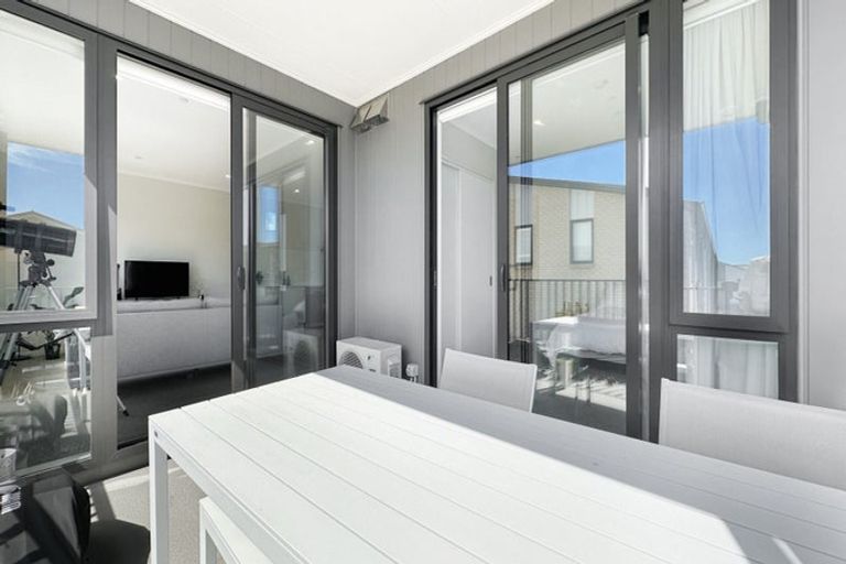 Photo of property in 5/96 Clark Road, Hobsonville, Auckland, 0616