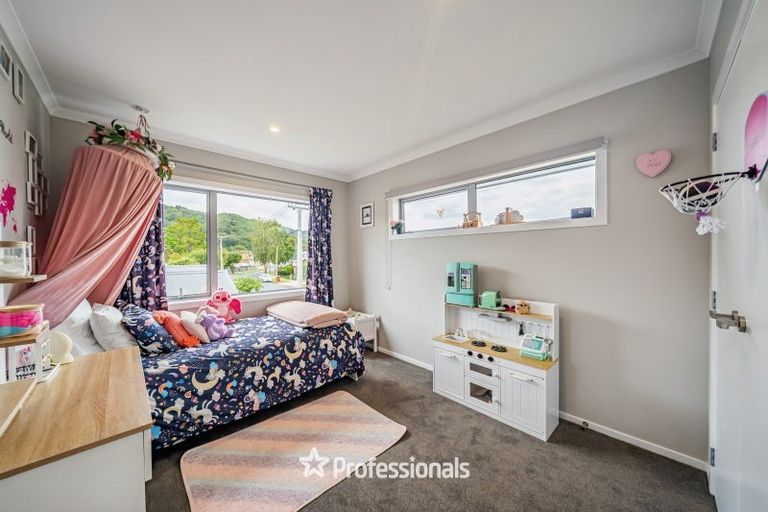 Photo of property in 25a Ruahine Street, Trentham, Upper Hutt, 5018