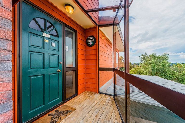 Photo of property in 15 Clearview Heights, Ranui, Auckland, 0612